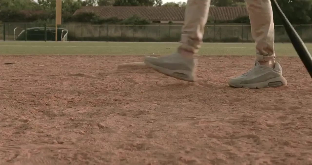 Home Run — Videoclip para Owayar